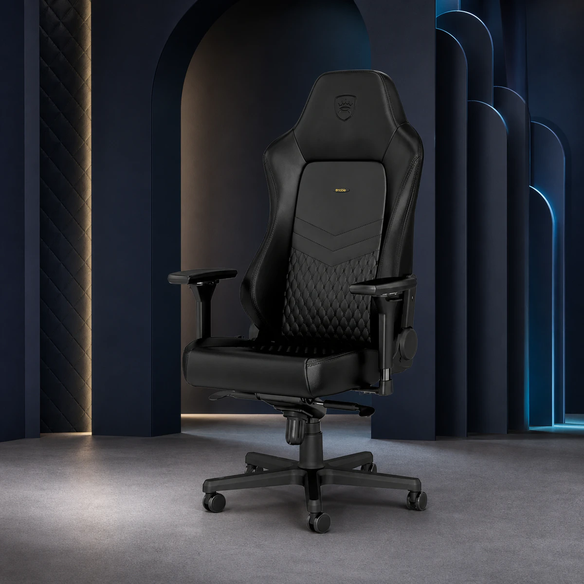 Mise en scène éditoriale — Noblechairs Hero