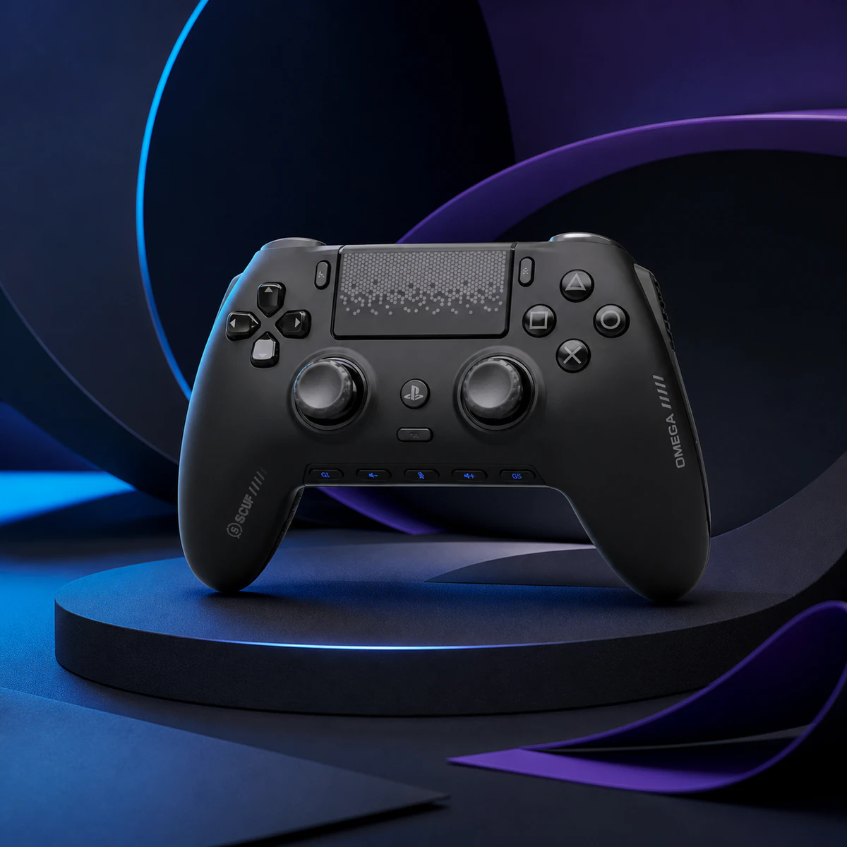 Mise en scène éditoriale — SCUF Omega