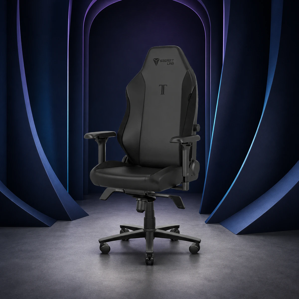 Mise en scène éditoriale — Secretlab Titan Evo